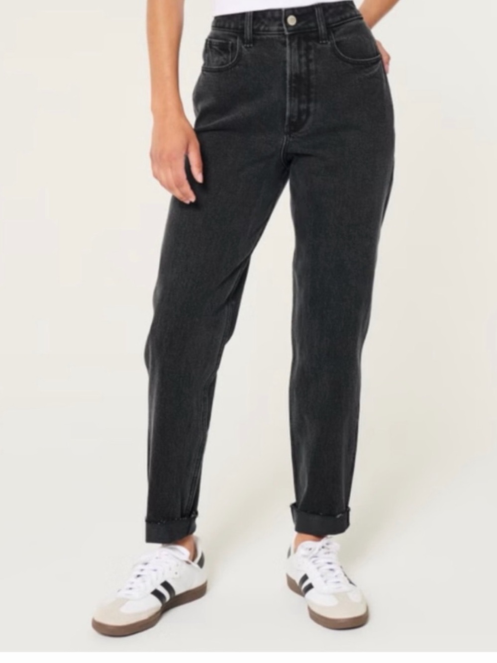 Hollister ultra high rise- mom Jean